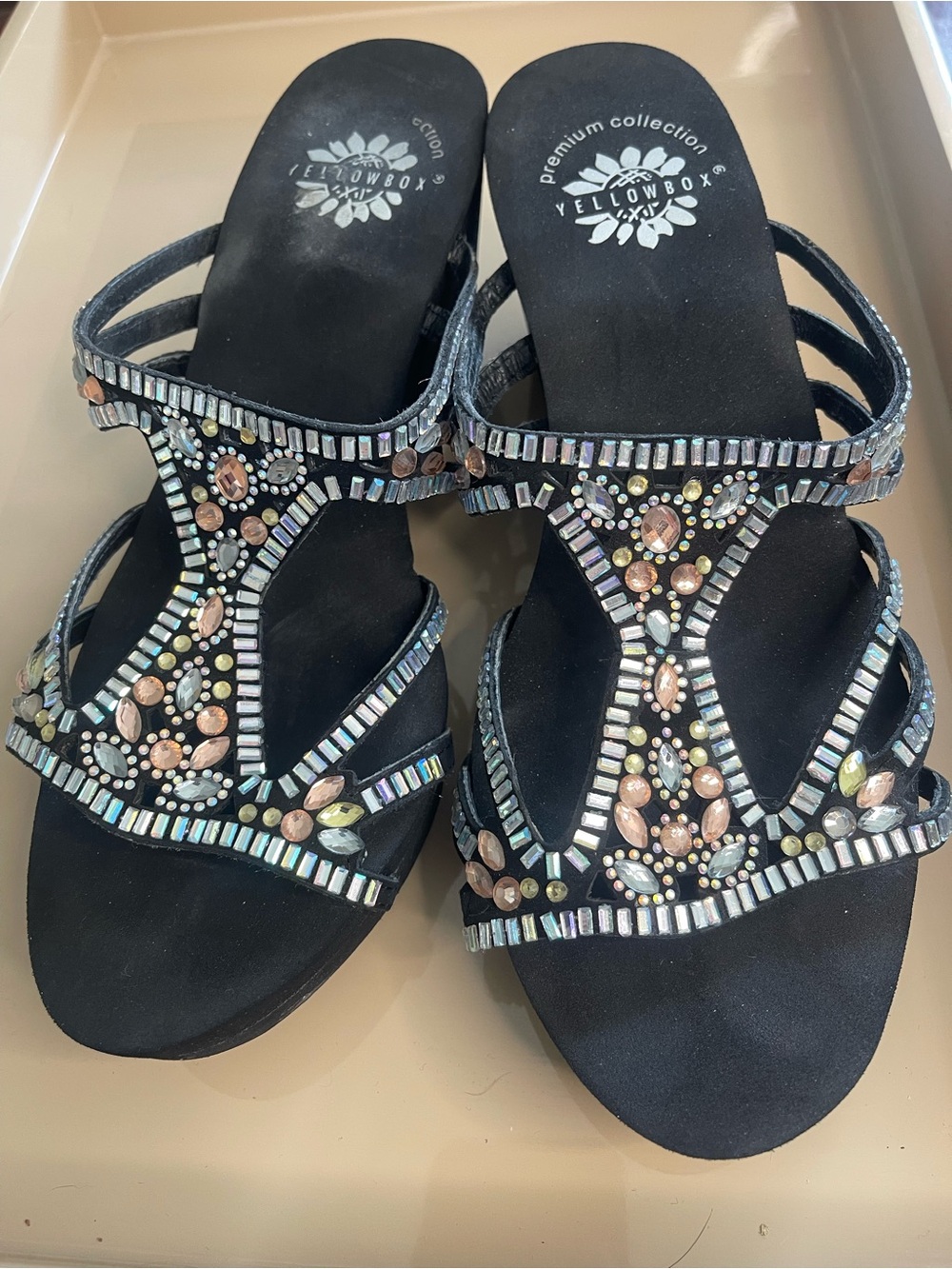 Yellow Box Black Jeweled Wedge Sandals 10M - Picture 5 of 16